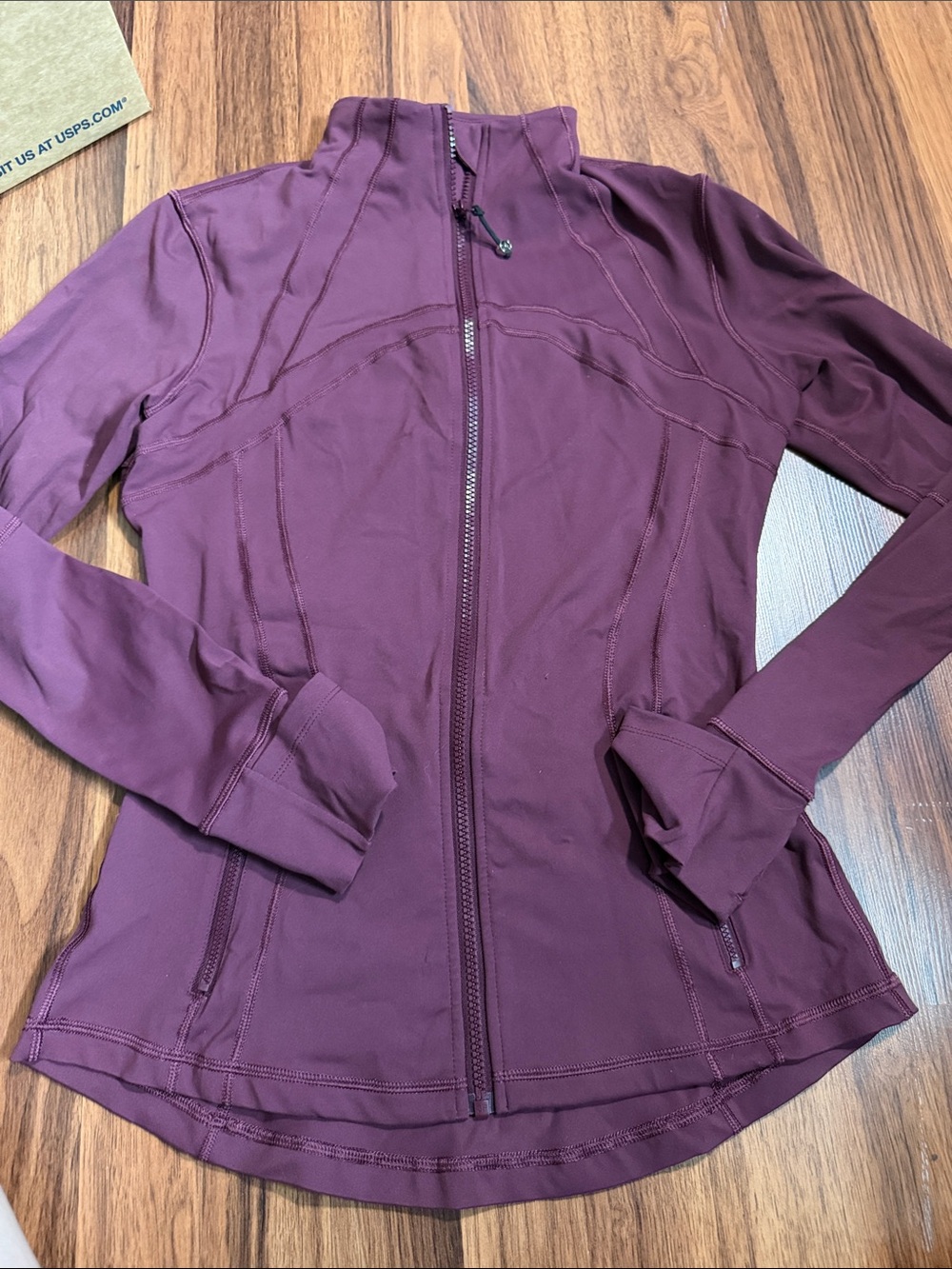Women’s Full-Zip Jacket in Plum